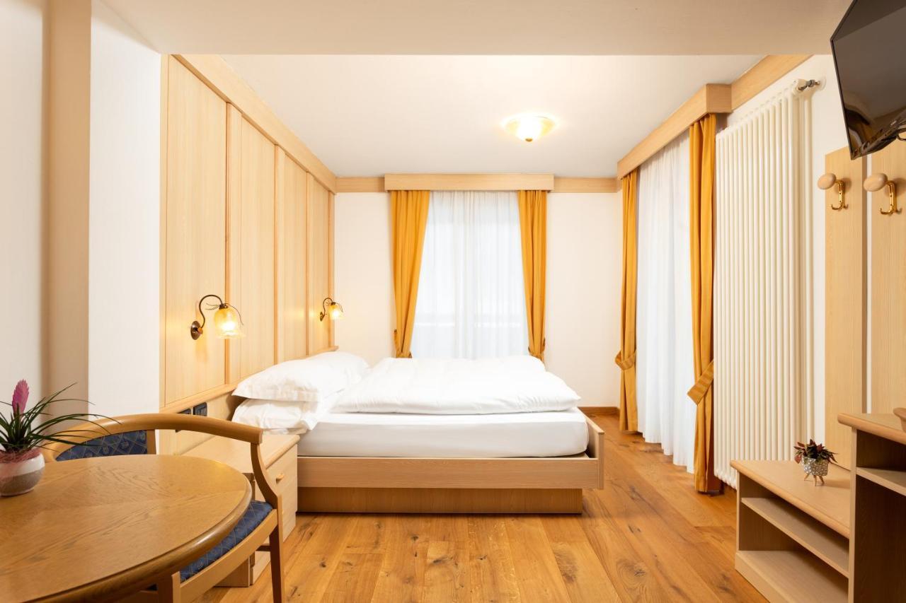 Hotel Pareda 까나제이 외부 사진