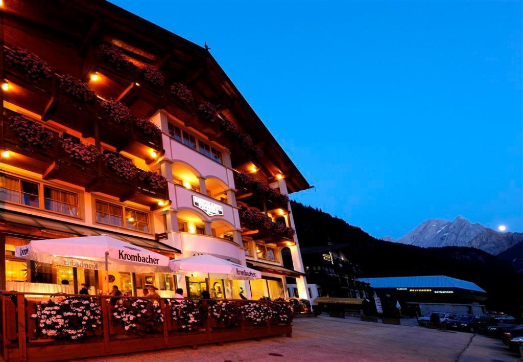 Hotel Pareda 까나제이 외부 사진